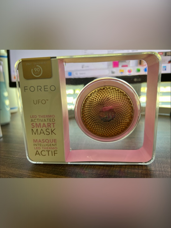 FOREO Other - FOREO UFO LED Thermo-Activated Smart Mask Device in Pink and Gold